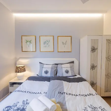 - Garden - Free Parking & Ac