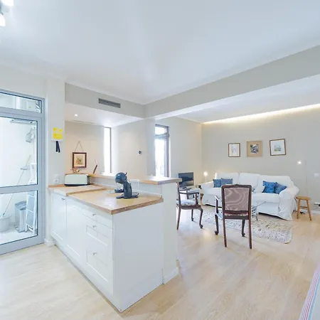 - Garden - Free Parking & Ac