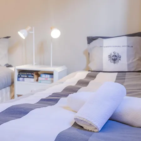 Appartement - Garden - Free Parking & Ac