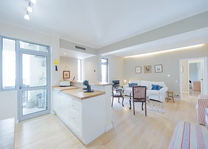 - Garden - Free Parking & Ac