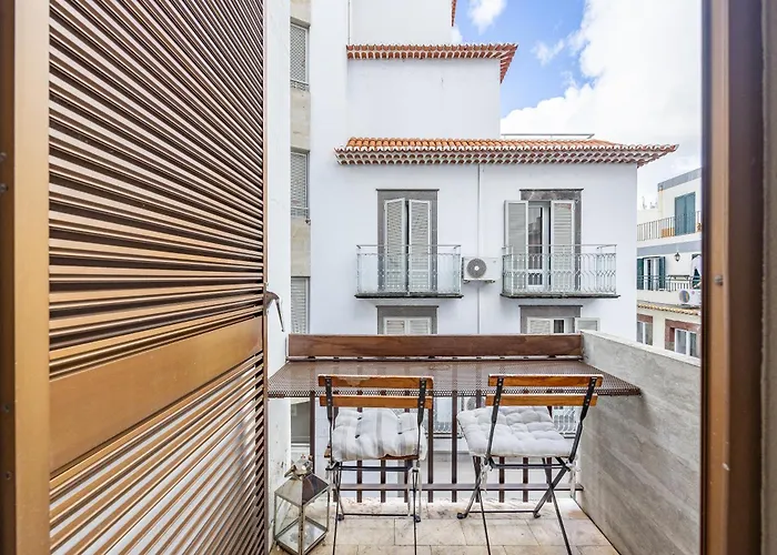 - Garden - Free Parking & Ac