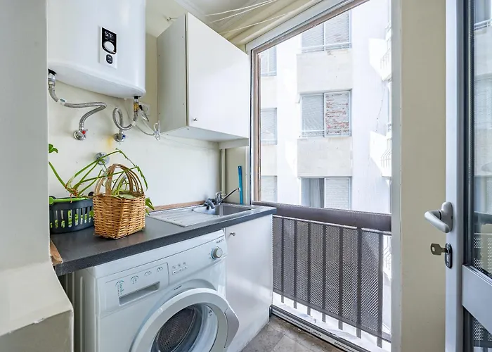 - Garden - Free Parking & Ac