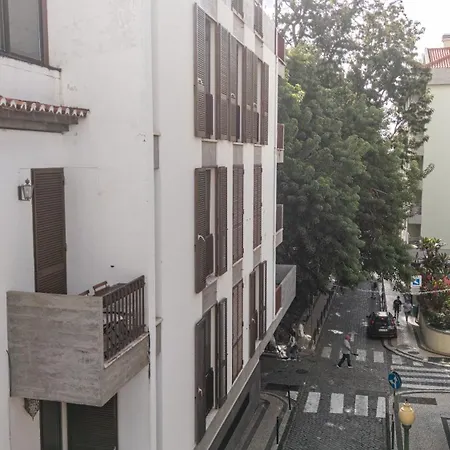 - Garden - Free Parking & Ac Lejlighed